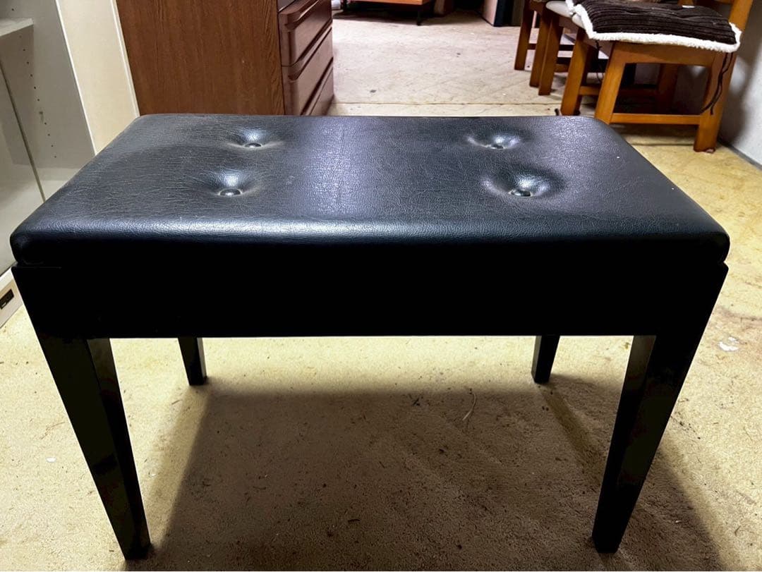 YAMAHA 黒のピアノ用スツール