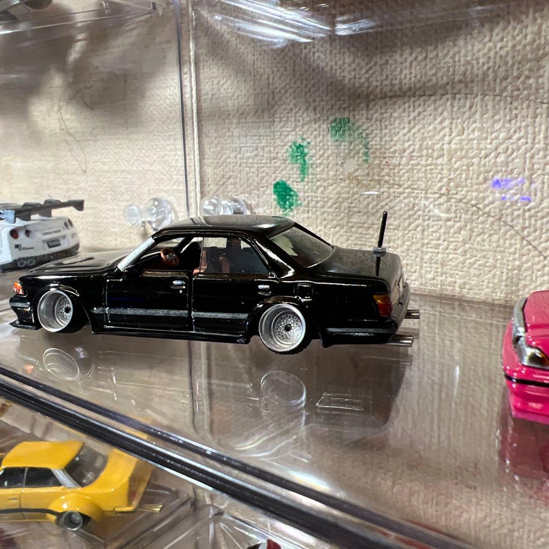 ローダウン ブラックセダン ミニカー　13クラウン
