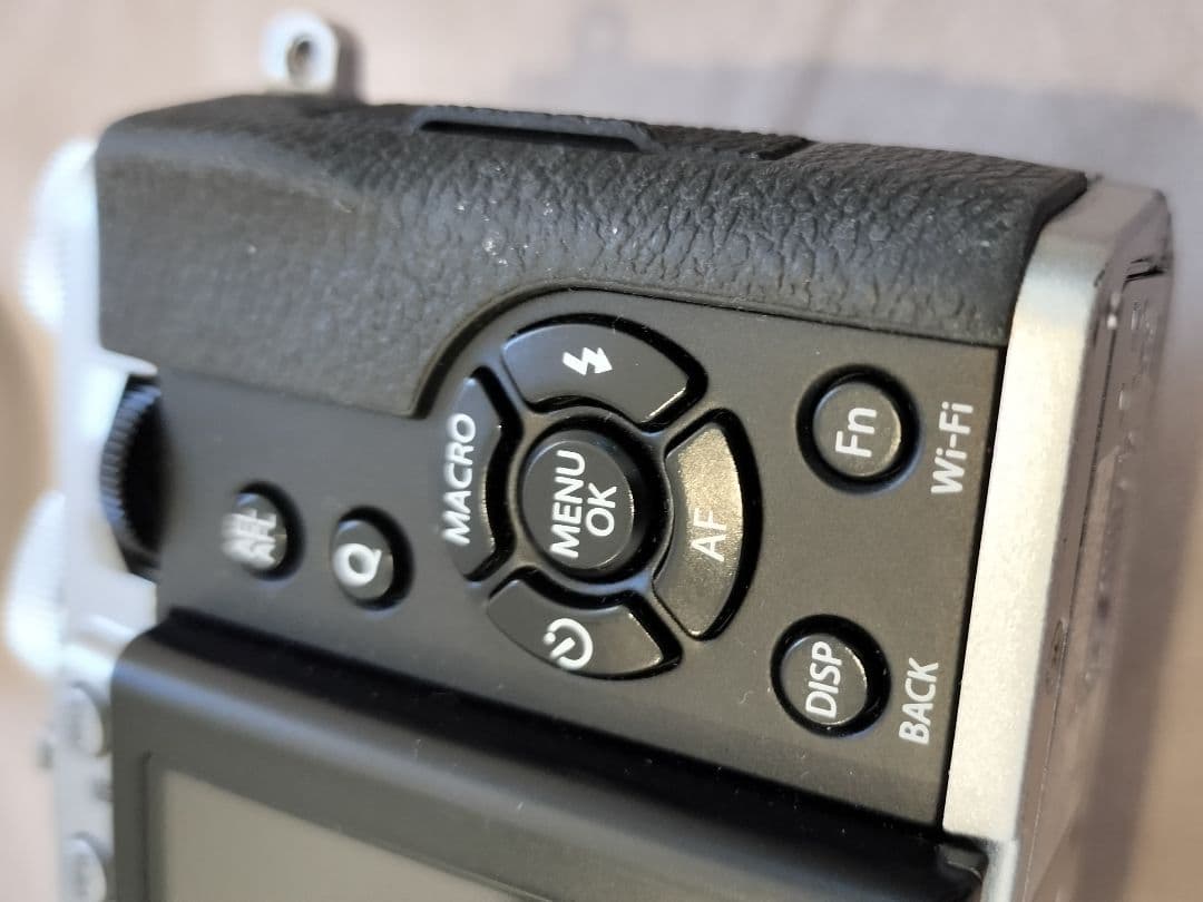 FUJIFILM デジタルカメラ FX-X30 シルバー