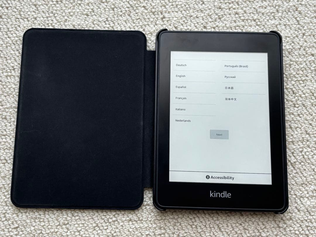 匿名配送:Kindle Paperwhite 第10世代 本体 黒 カバー付き