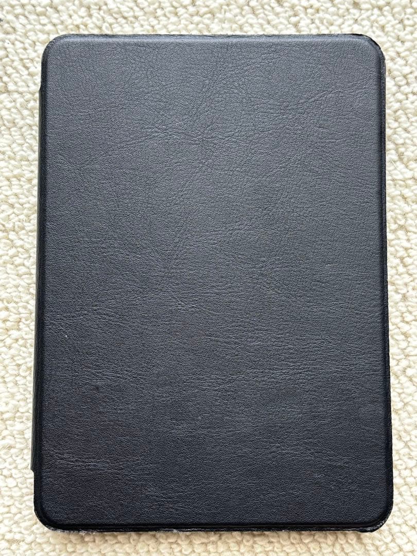 匿名配送:Kindle Paperwhite 第10世代 本体 黒 カバー付き