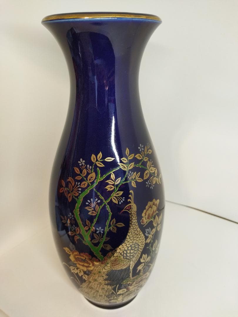 花瓶 孔雀　(明陶謹製)