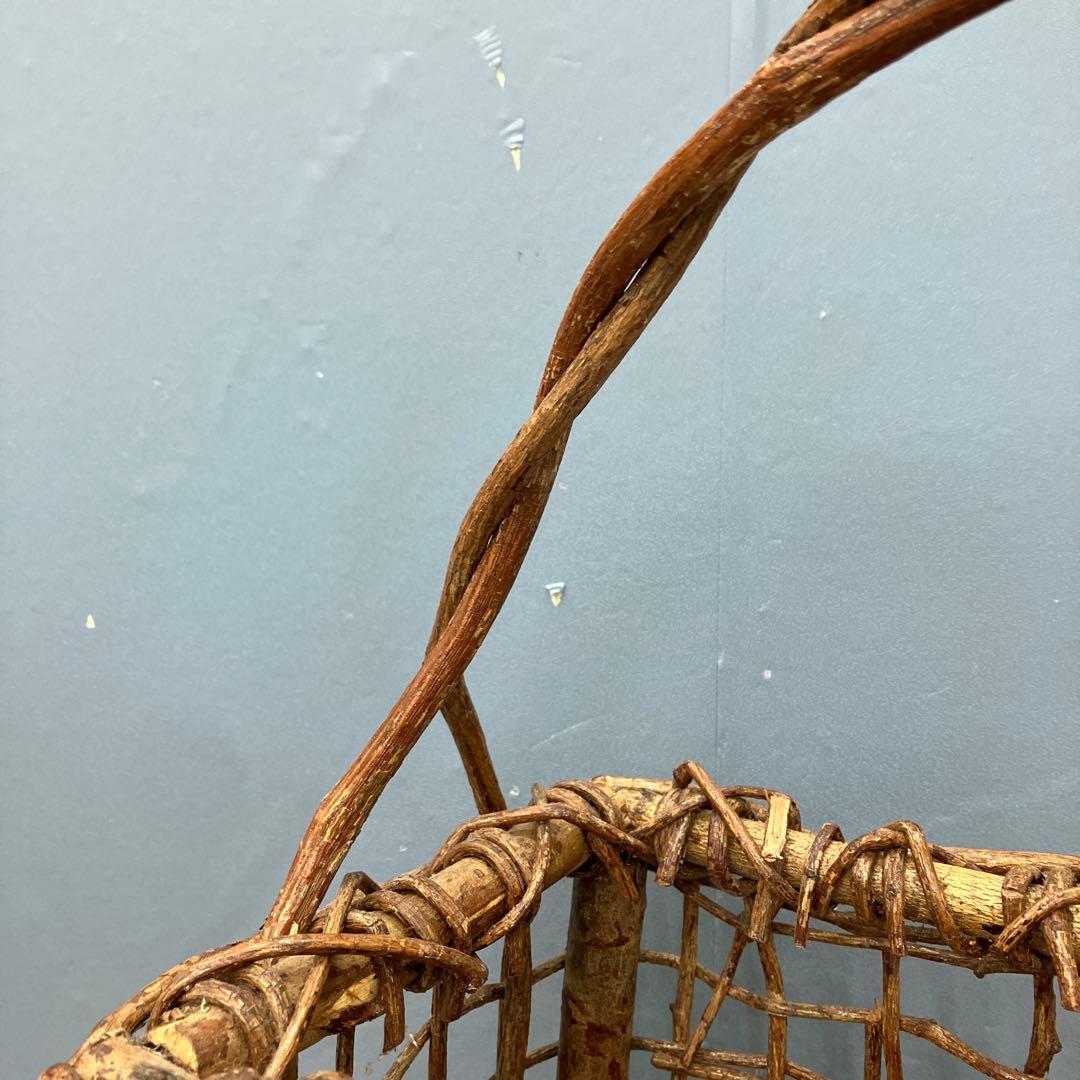 B-4 天然素材 あけび 蔓（つる）編み 手提げバスケット 小物収納