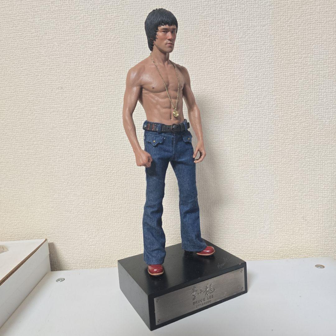 ブルース・リー フィギュア
