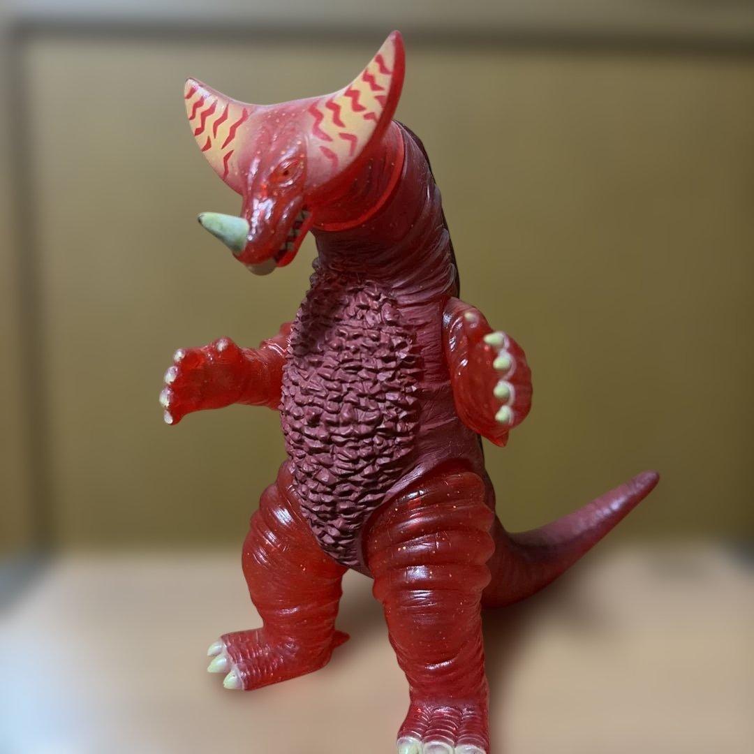 ☆ 非売品　ソフビ ウルトラギャラクシー　大怪獣バトル　ゴモラ　クリアレッド　☆