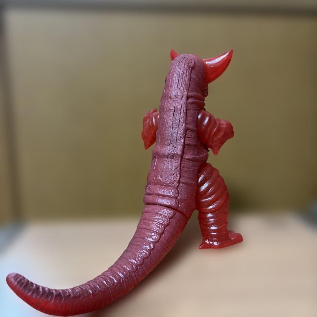 ☆ 非売品　ソフビ ウルトラギャラクシー　大怪獣バトル　ゴモラ　クリアレッド　☆