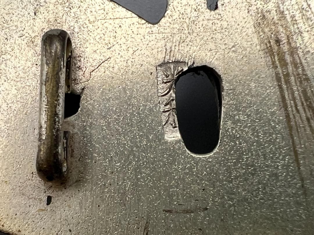 彫金　帯留め　瓢箪　ひょうたん形　牡丹図　和装小物　金属製　重量約11g