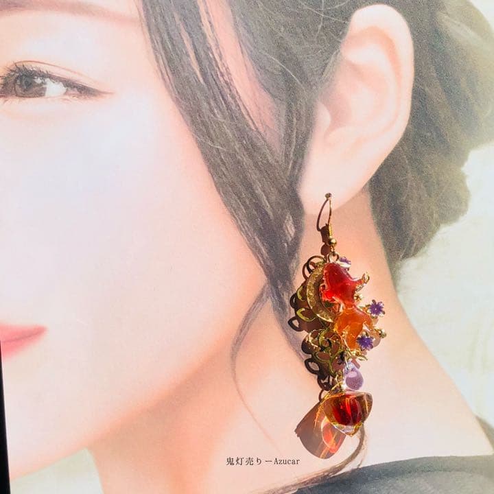 夕焼け空金魚と九尾狐と鬼灯の色変化勿忘草と雫ピアス　イヤリング
