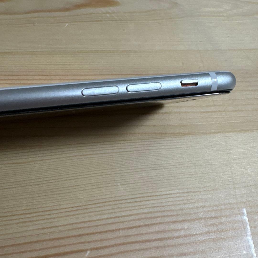Apple iPhone SE2 第2世代　ホワイト 本体