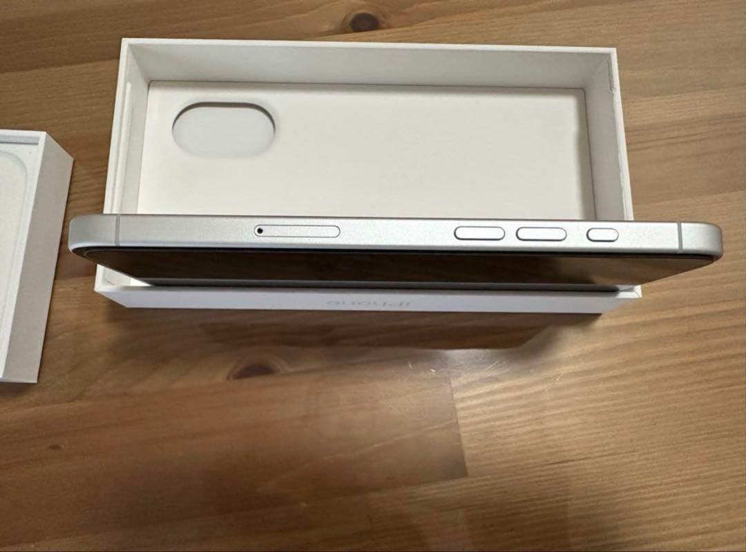 iPhone16 Plus ホワイト 256GB SIMフリー