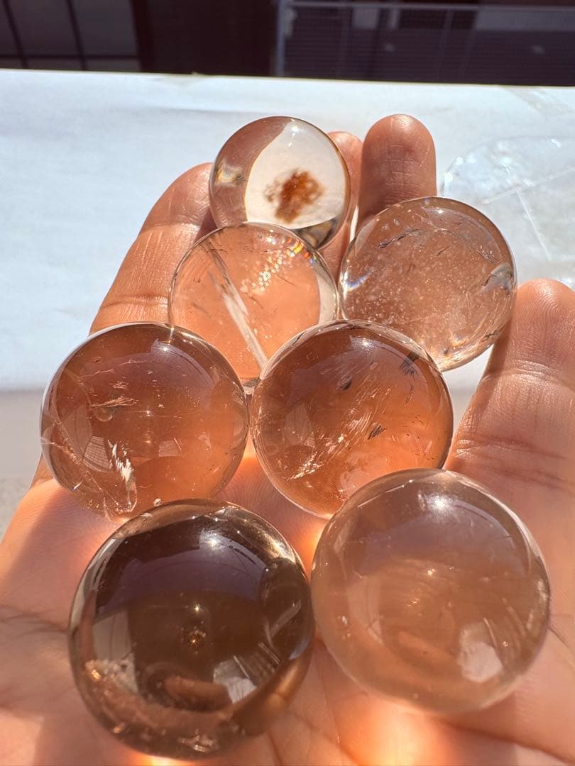 高波動茶水晶七星陣セット虹入り中央玉白水晶台付特別構成