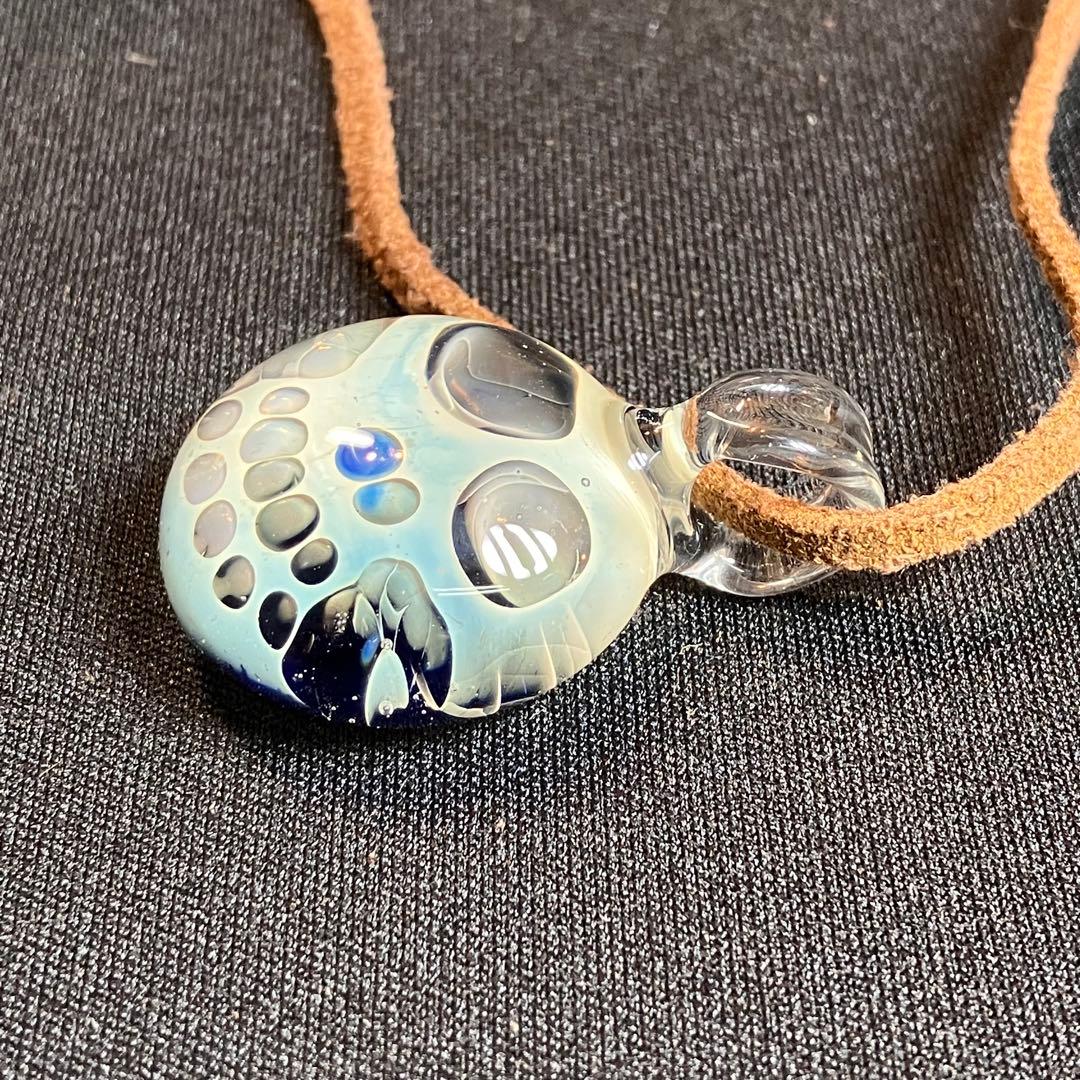XODAS ペンダント　ボロシリケイトガラス Bob Skull Round