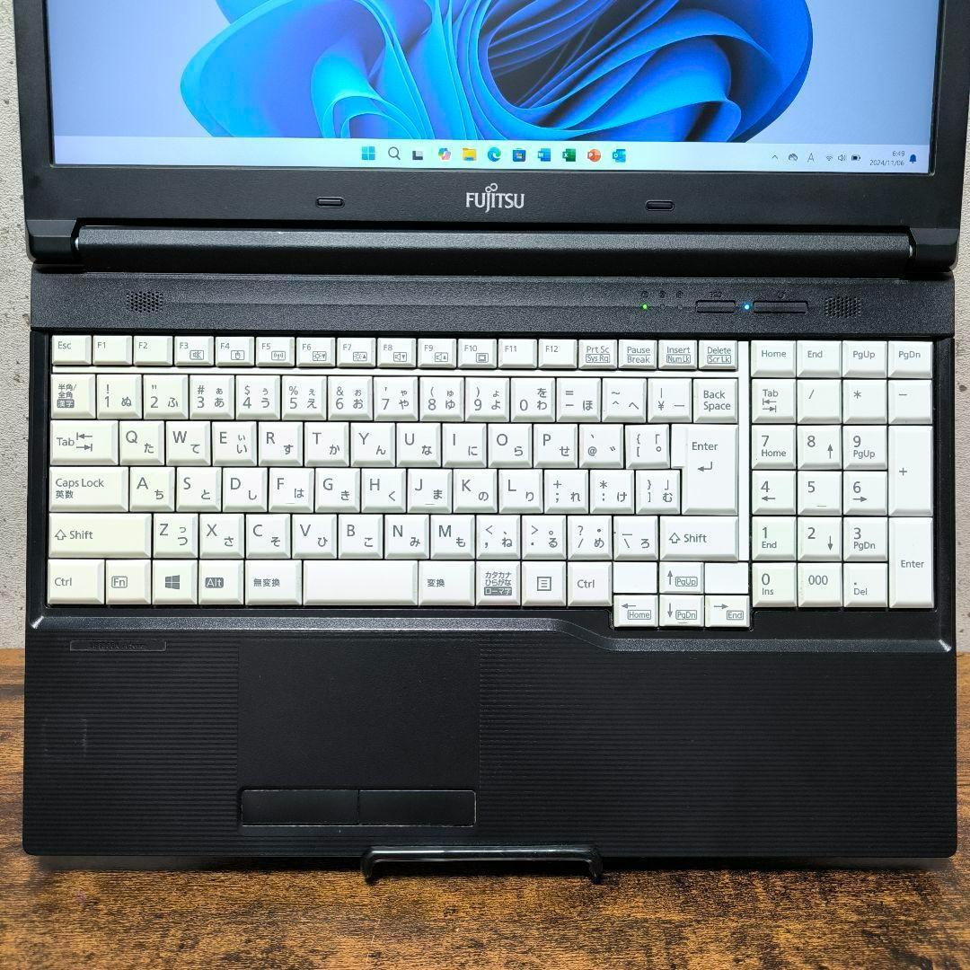 8347 富士通 ノートパソコン 本体 Windows11 オフィス付