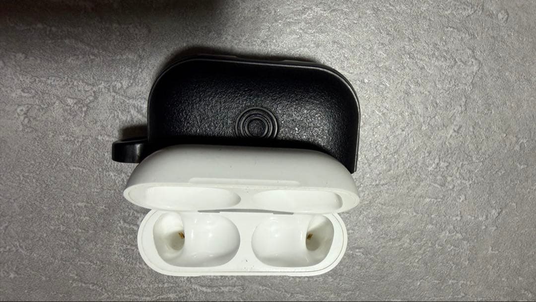 【右耳ジャンク】Apple AirPods Pro 第2世代 本体