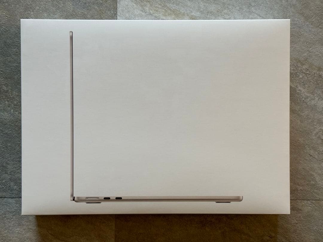 Apple MacBook Air M2スターライト 24GBメモリ / 1TB