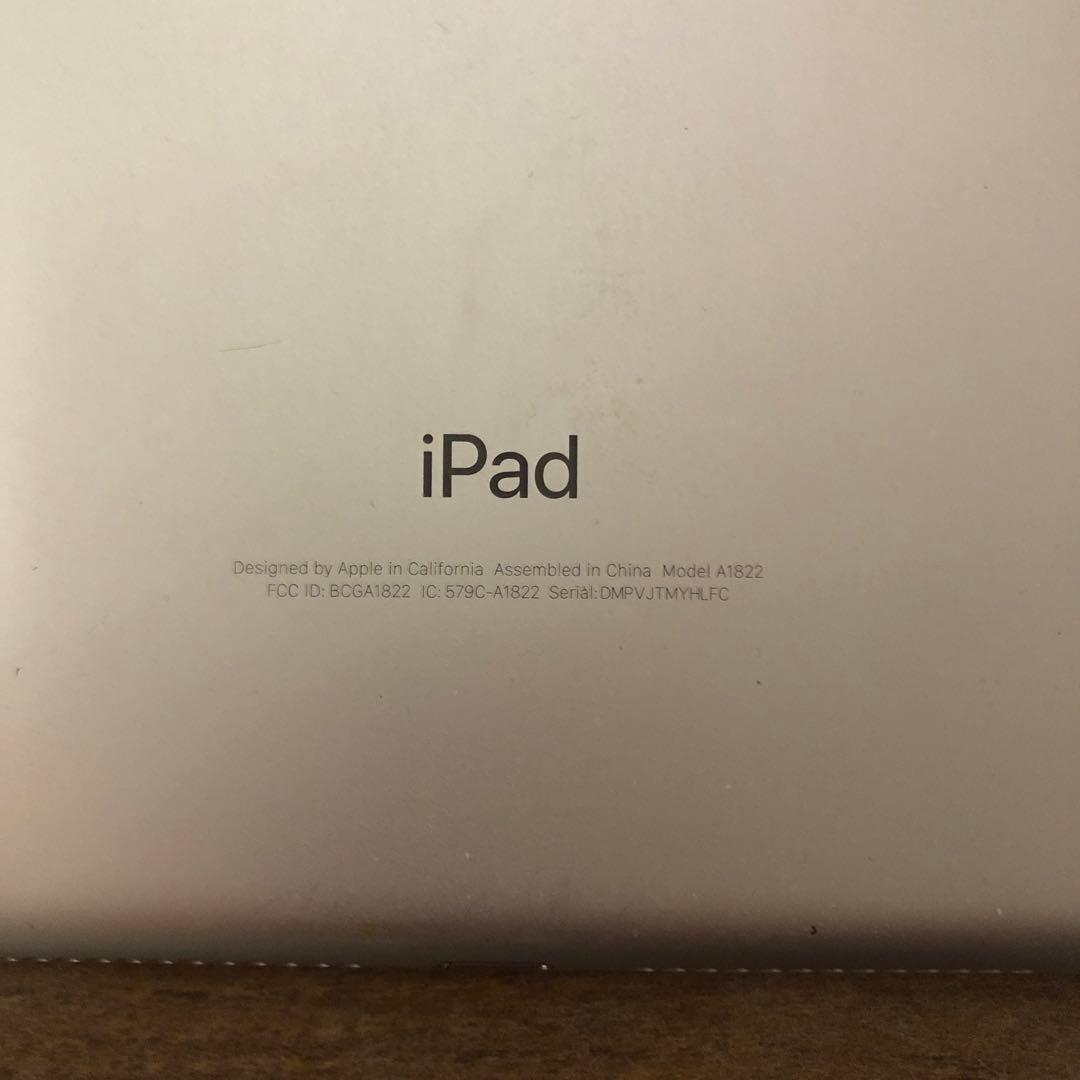 iPad 5 第5世代 Wi-Fi シルバー　32G 9.7インチ タブレット