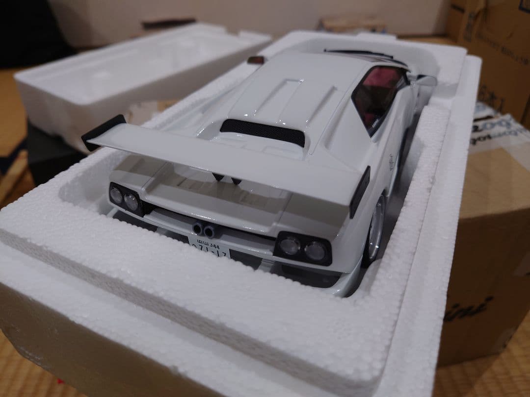 希少GT SPIRIT 1/18 K.O. ディアブロ GTS330マッドレーン