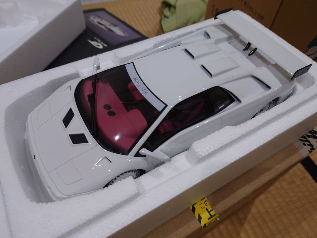 希少GT SPIRIT 1/18 K.O. ディアブロ GTS330マッドレーン