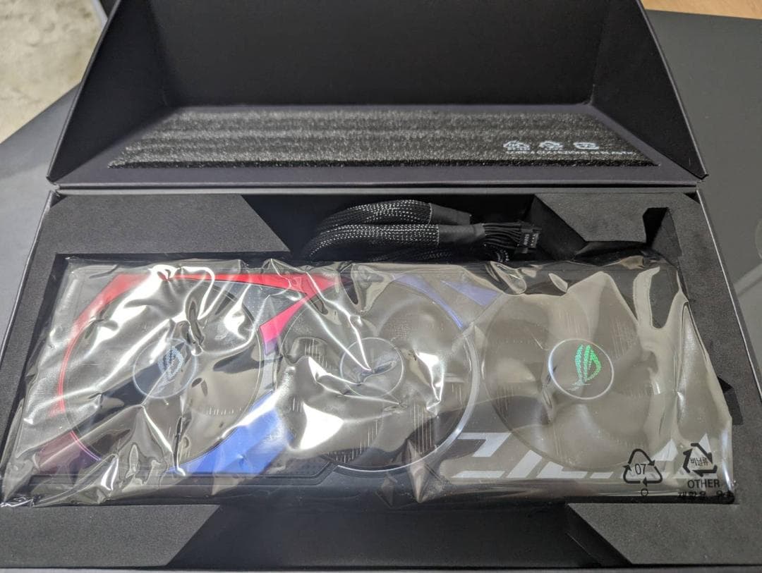 グラフィックボード・グラボ・ビデオカード ASUS ROG Strix GeForce RTX 4090 24GB