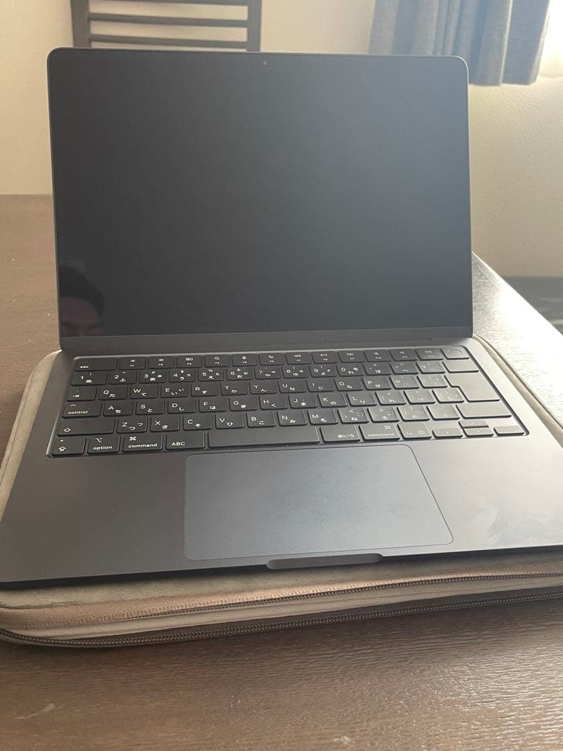 MacBook Air M4 / 13インチ　512GB
