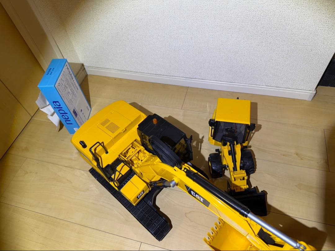 bruder CAT ブルドーザー　＆bruder パワーショベル