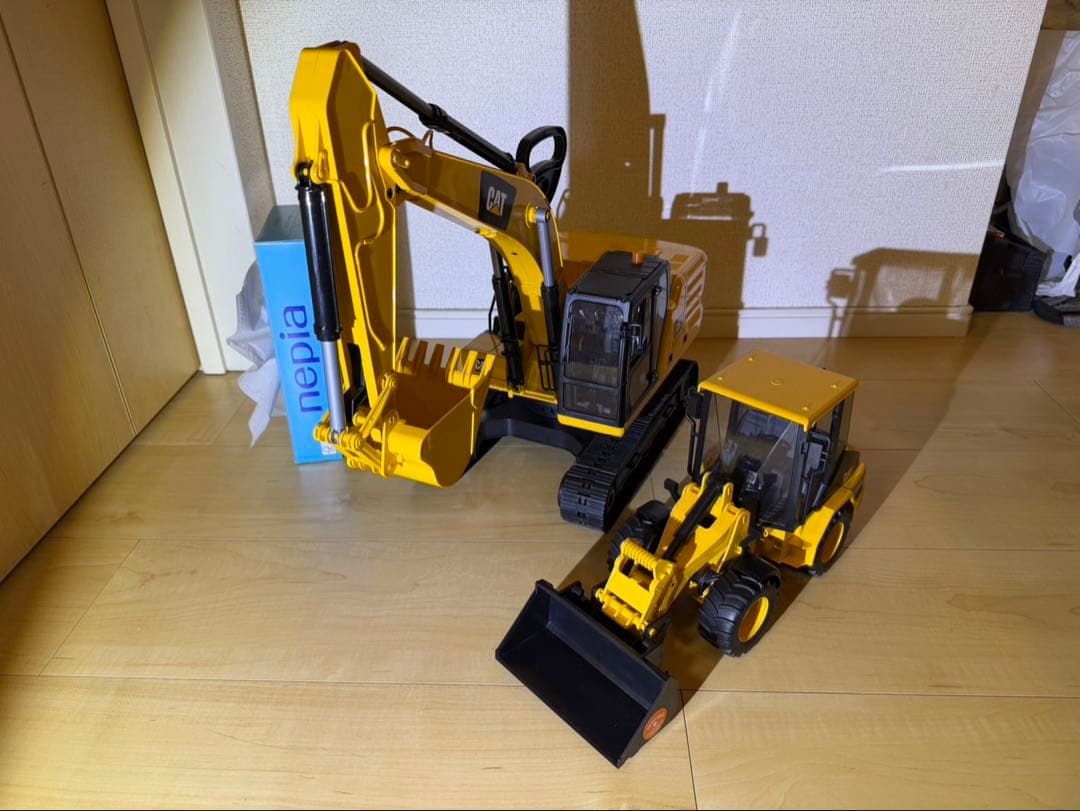 bruder CAT ブルドーザー　＆bruder パワーショベル