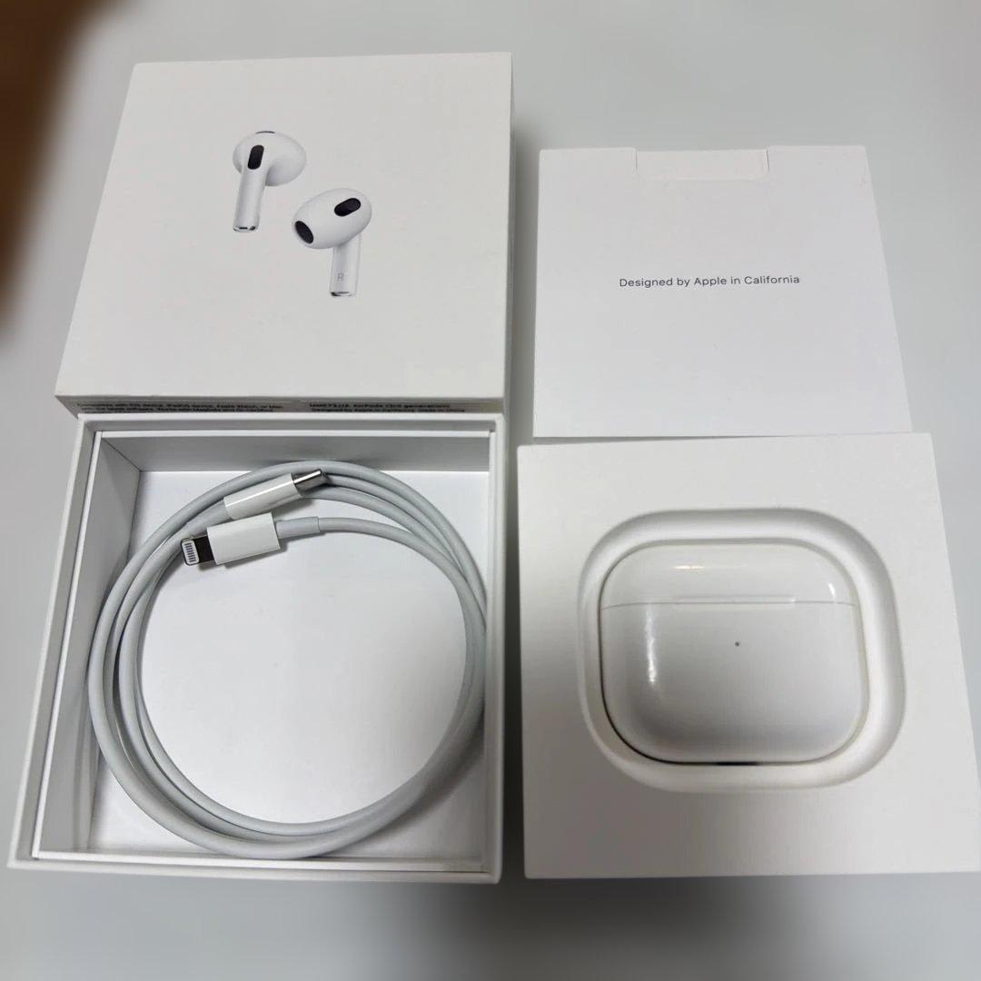 Apple AirPods3 (第3世代) 本体 充電ケース付き