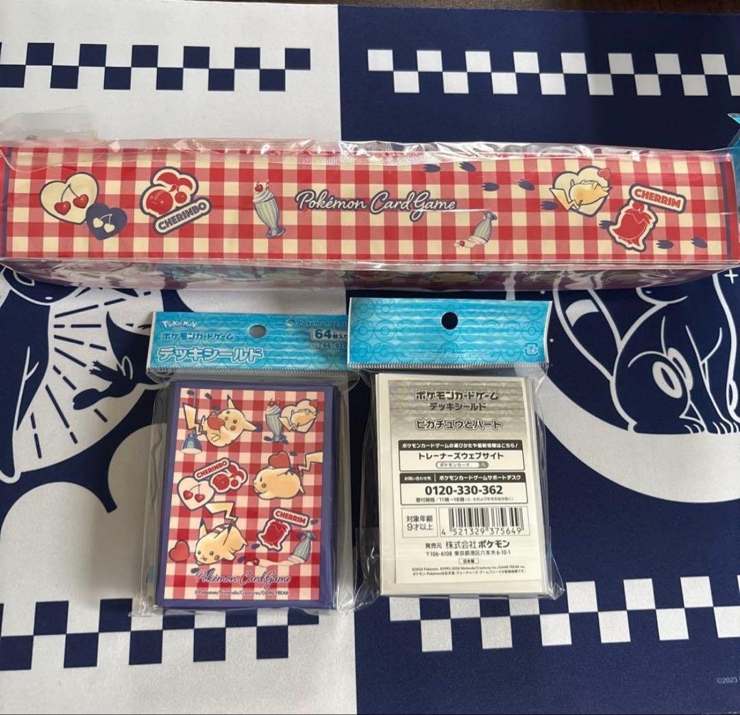 ポケカ　ピカチュウとハート　デッキシールド　デッキケース　プレイマットケース
