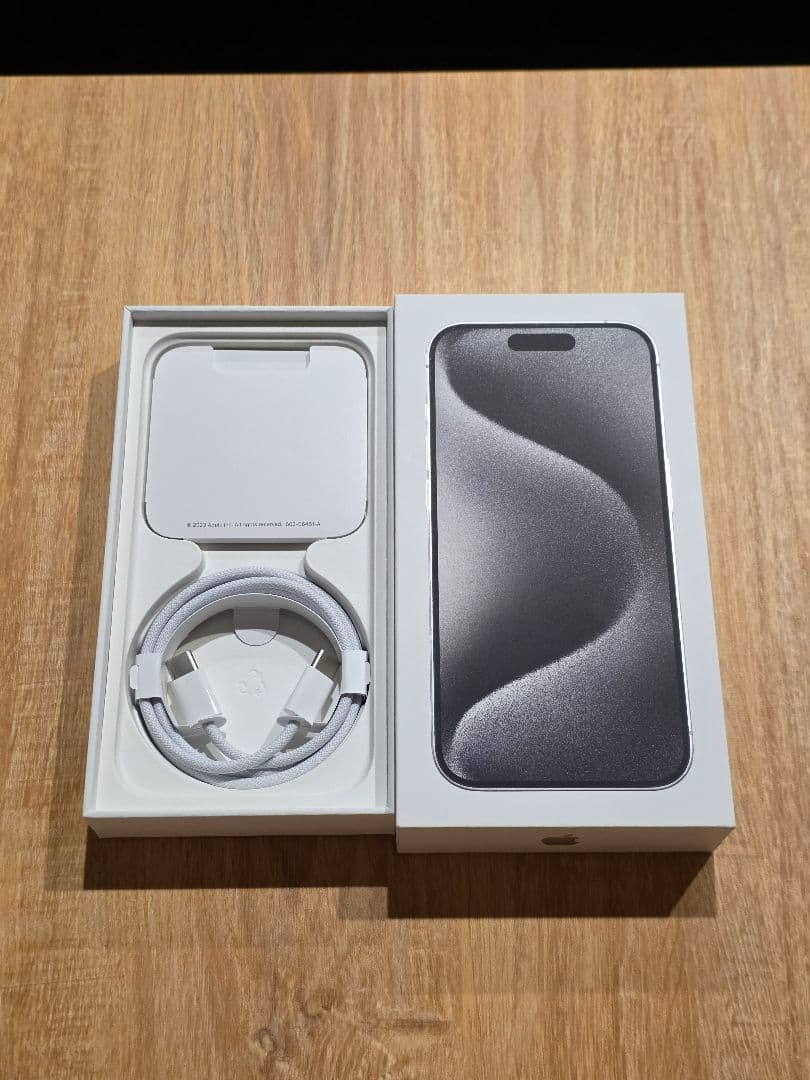 【エクスプレス交換品】iPhone 15 Pro 512GB　ホワイトチタニウム