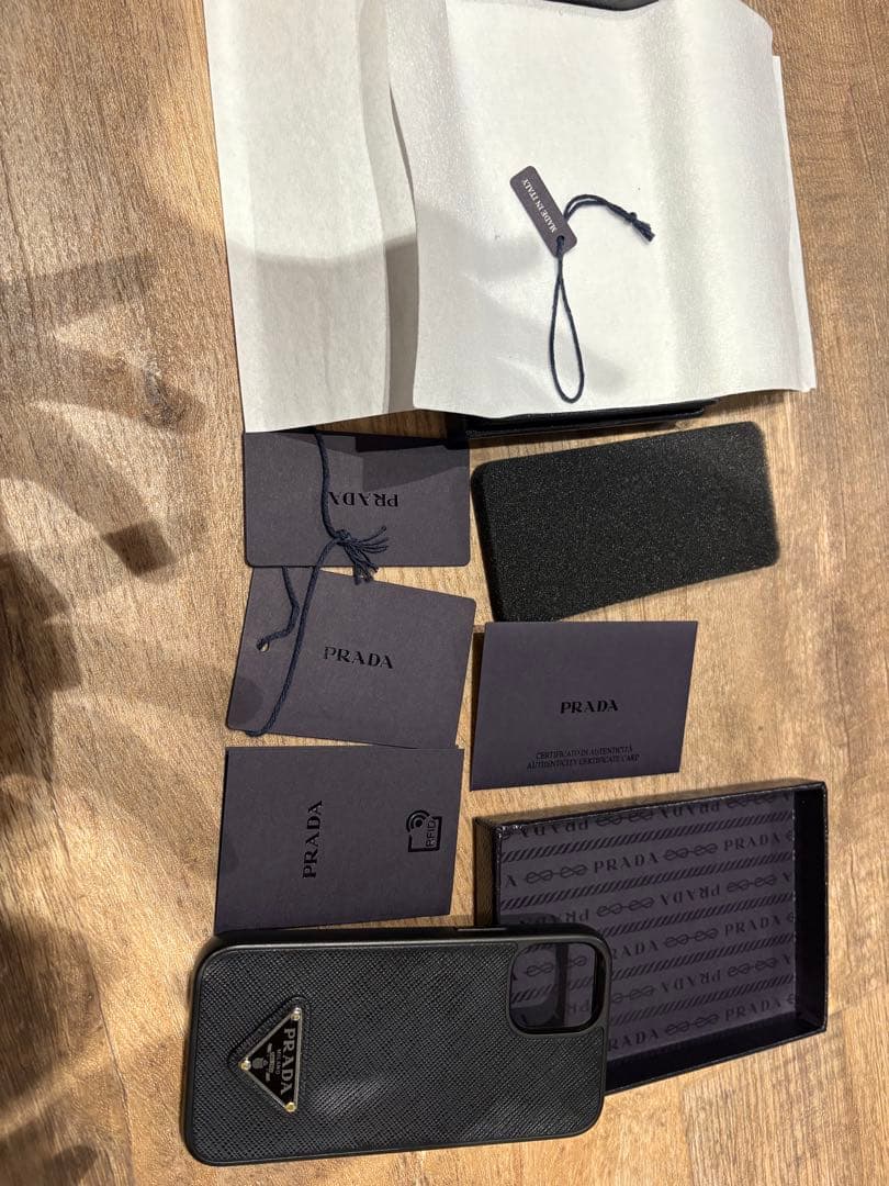 ★専用★【美品】PRADA ブラック iPhone12miniケース