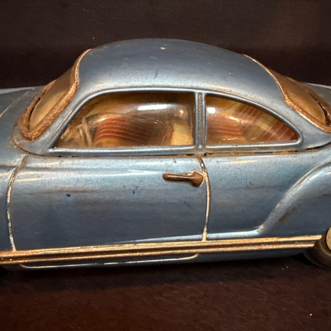 フォルクスワーゲン　カルマンギア