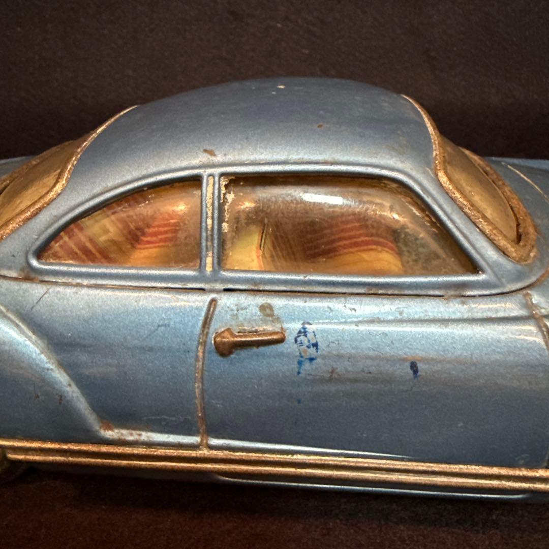 フォルクスワーゲン　カルマンギア