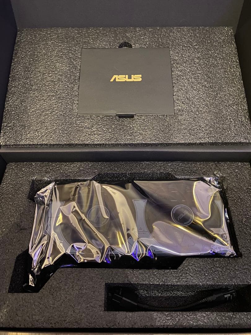 ASUS グラフィックボード RTX5070