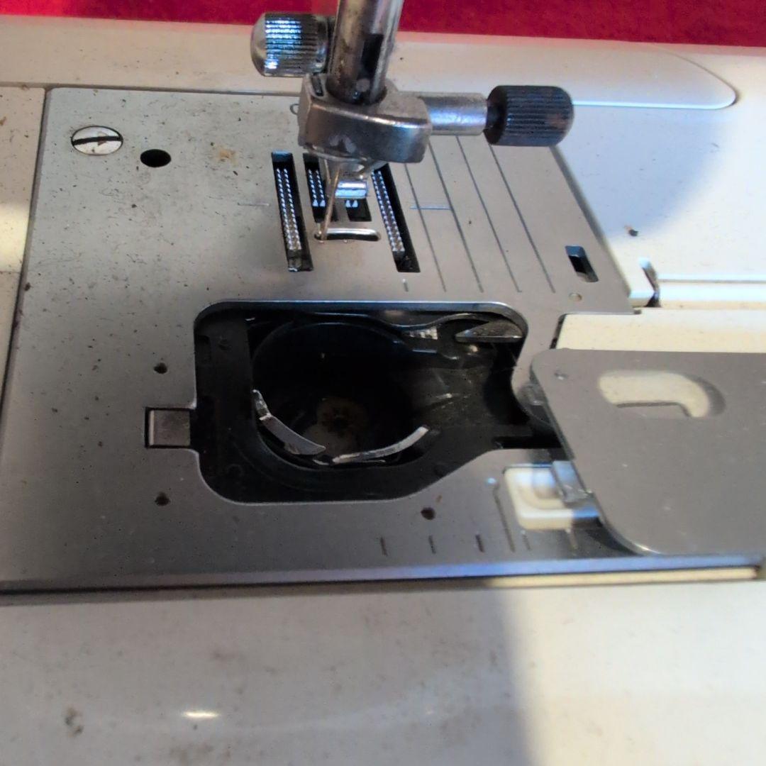 【超ジャンク】ミシン　JUKI　ジュレーブHZL-010