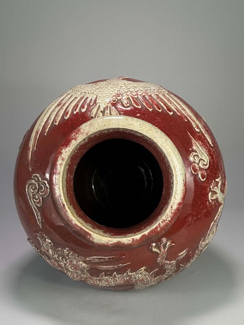 UM13S08 中国美術　元〜明時代　安南　古越国　紅釉彫龍文壺　ベトナム　唐物