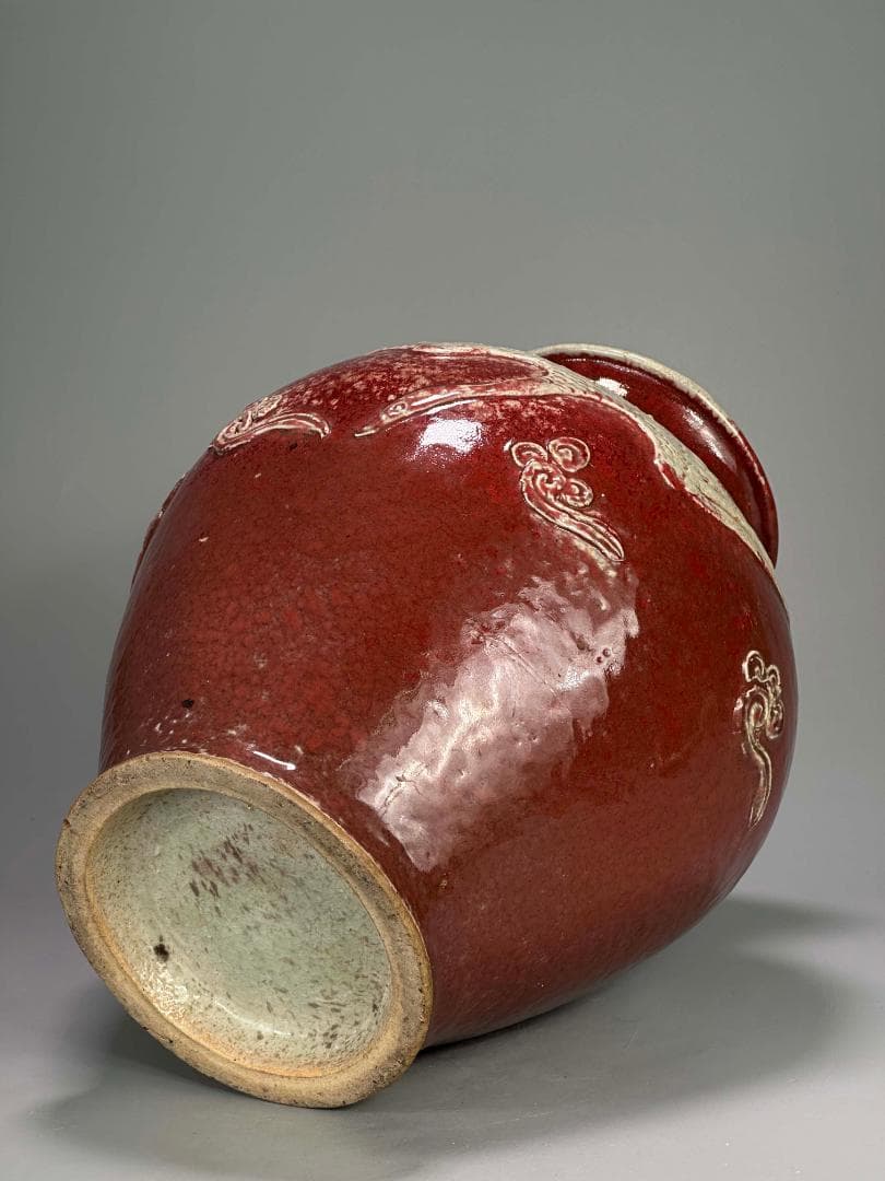 UM13S08 中国美術　元〜明時代　安南　古越国　紅釉彫龍文壺　ベトナム　唐物