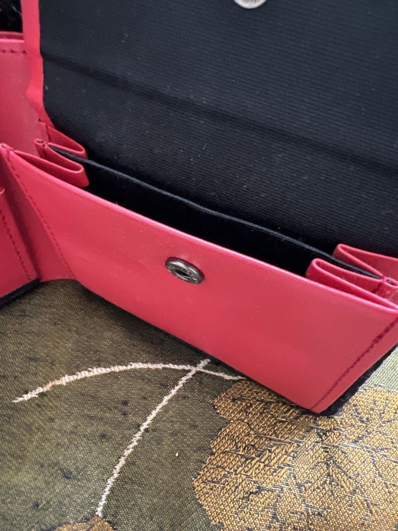 機動戦士ガンダム×印傳屋　シャア専用 二折財布（黒×黒）