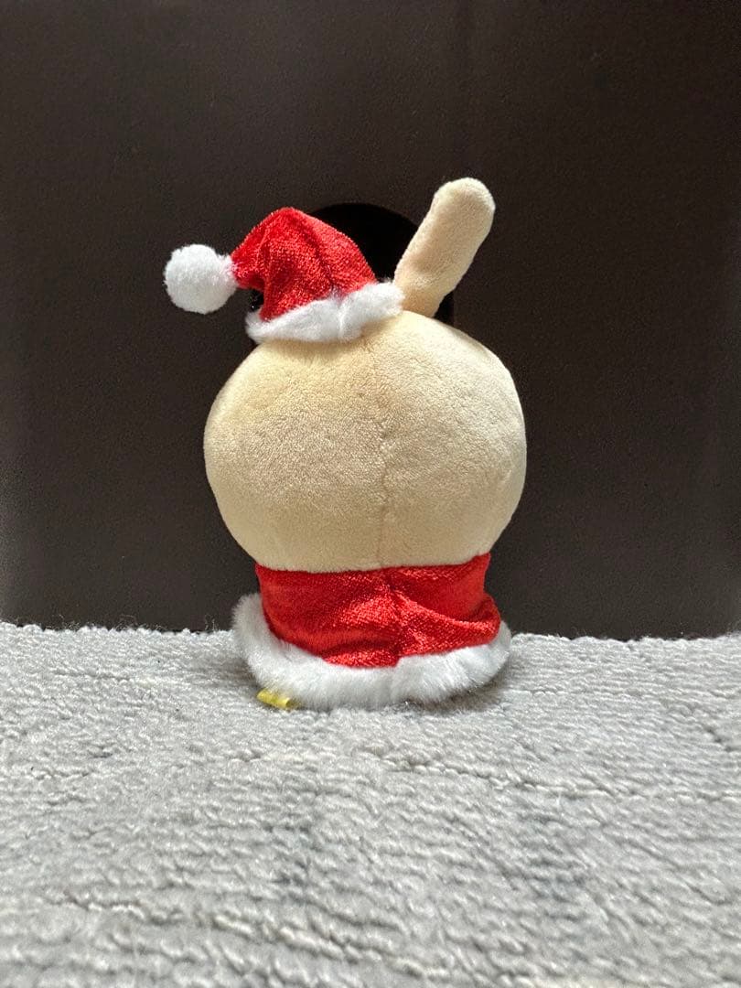 ちいかわ サンタさんだ！持ちますマスコット うさぎ
