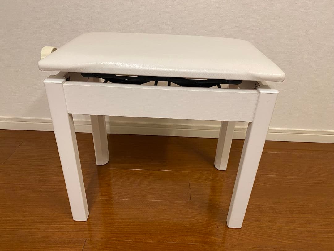 【値下不可】YAMAHA ピアノ椅子（高低自在）　BC-205ホワイト