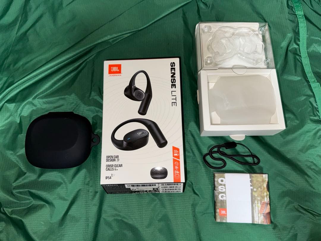 JBL SENSE LITE ブラック（シリコンケース装着済）