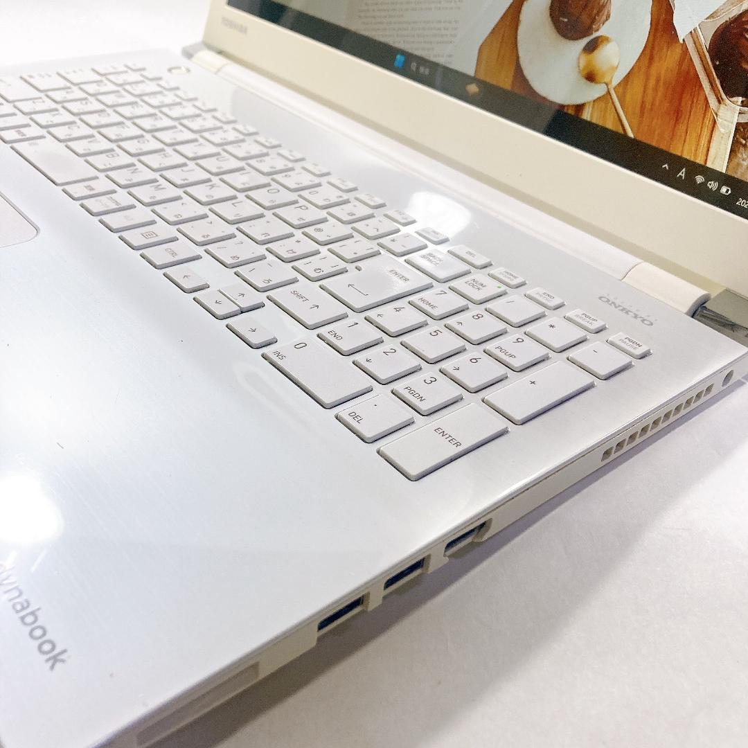 w117✨Core i7/SSD512GB /16GB/大画面の薄型✨ノートPC