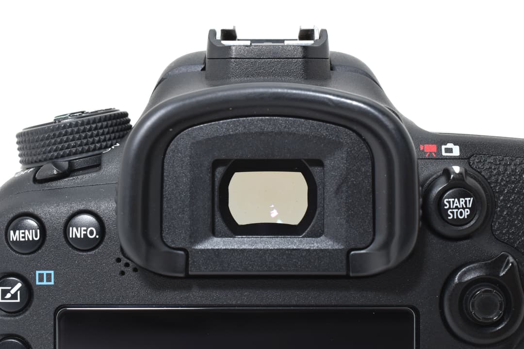 ■ 美品 ■ Canon EOS 7D Mark II 元箱つき