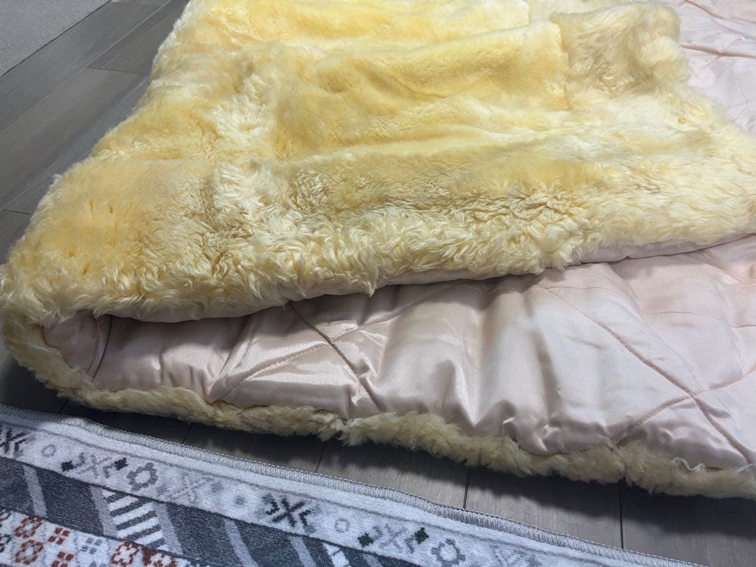 新品、未使用ウールのシーツ
