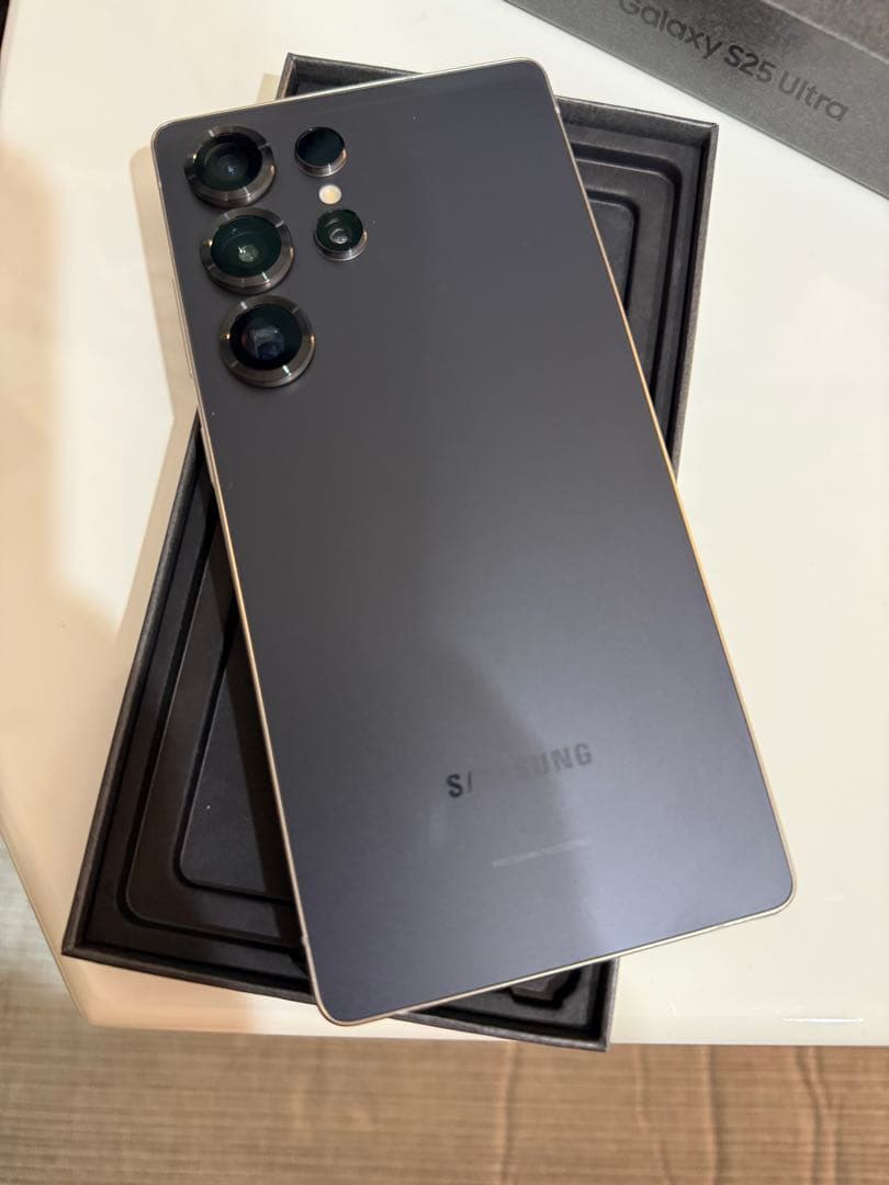 GALAXY S25 Ultra チタニウムブラック 256GB
