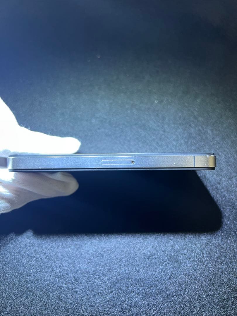 iPhone 4 本体　箱・付属品あり