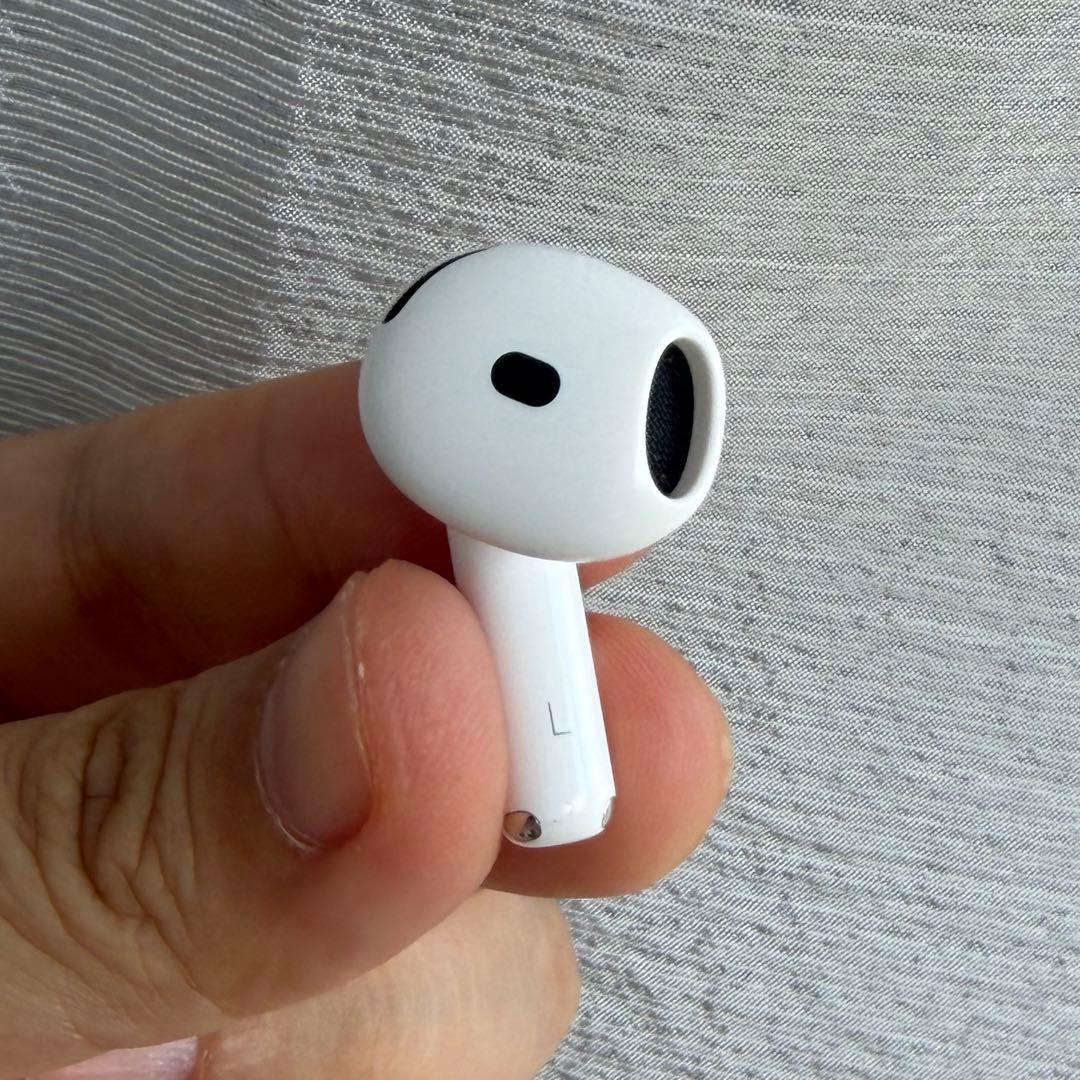 傷あり特別価格　Apple AirPods 4 ノイズキャンセリング搭載