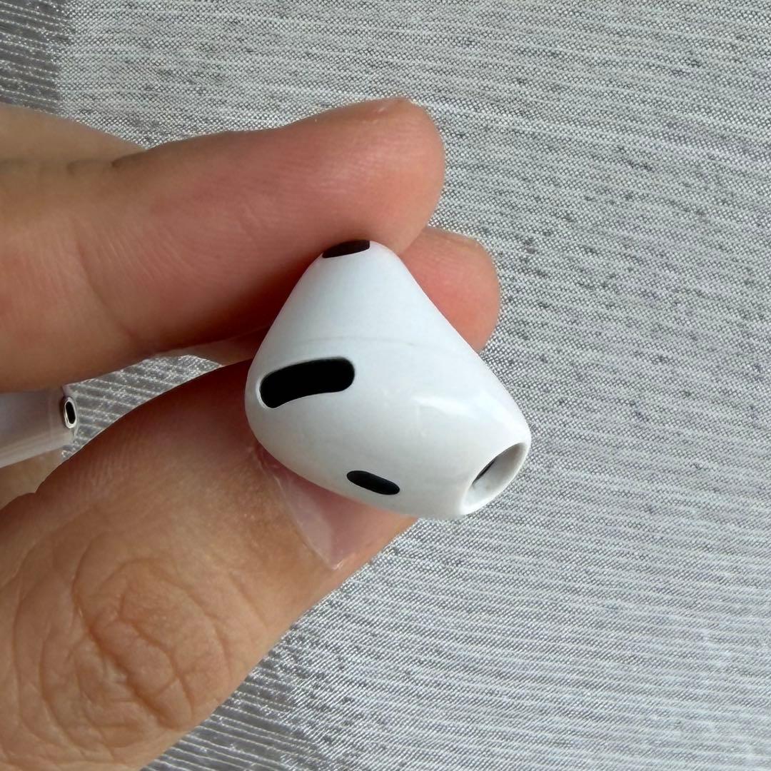 傷あり特別価格　Apple AirPods 4 ノイズキャンセリング搭載