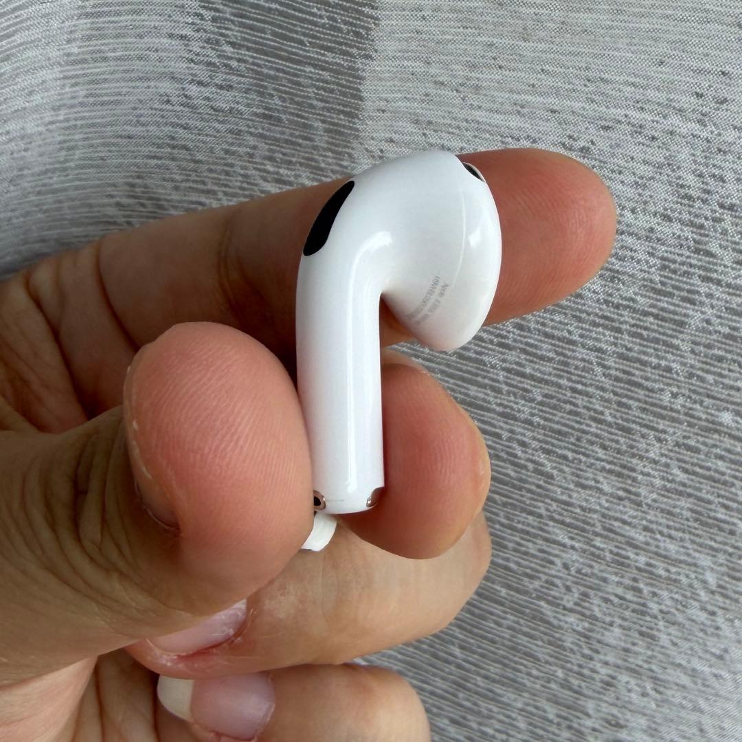 傷あり特別価格　Apple AirPods 4 ノイズキャンセリング搭載