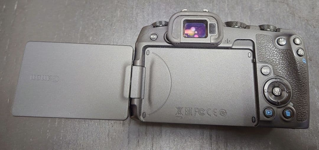 Canon EOS RP 本体　バッテリー2個