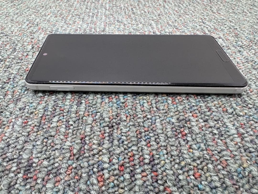 AQUOS sense4　SH-41A　64GB　スマホ　Android　978